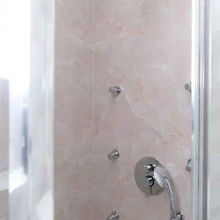 Agias Sofias Luxury * סלוניקי