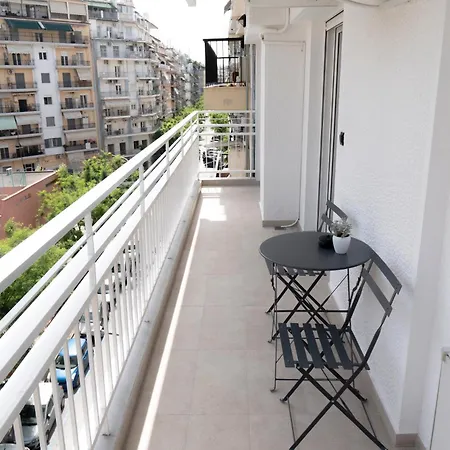 Agias Sofias Luxury דירה